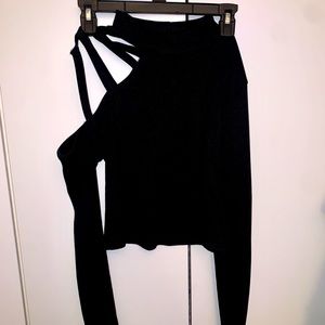 Fashion Nova | Strappy Shoulder Long Sleeve Crop Top - M